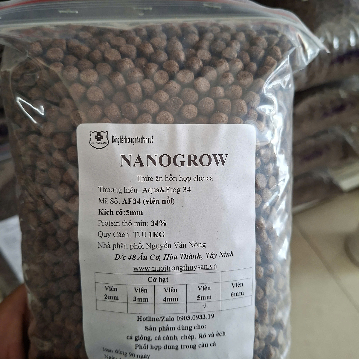 1Kg lẻ cám AF34 - viên nỗi 5mm 34% đạm Aqua&frog
