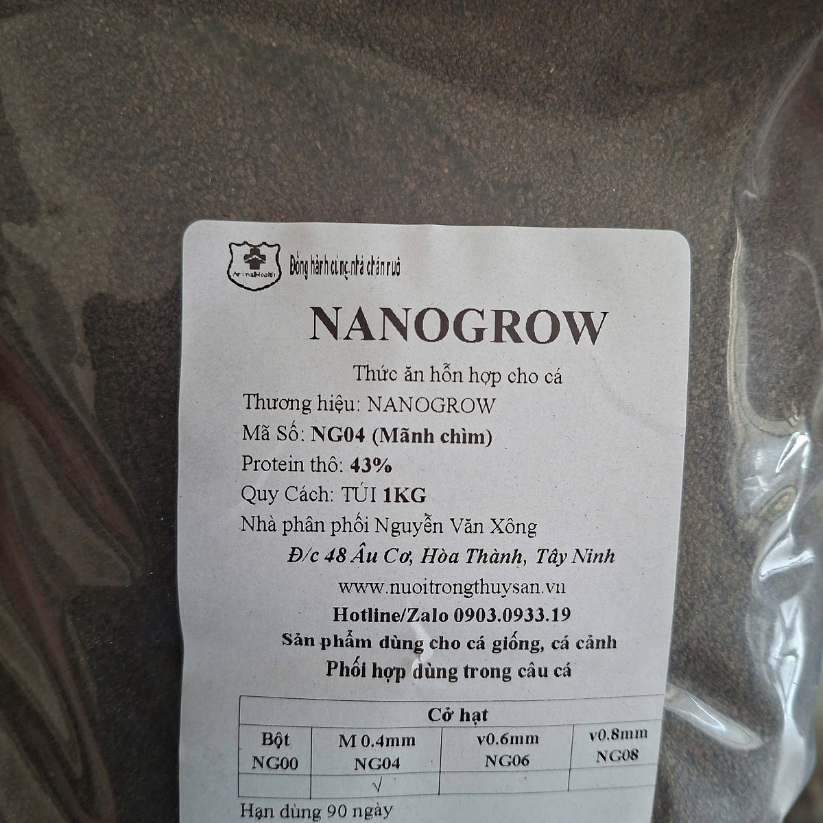1Kg lẻ cám NG04 - Mảnh chìm 0.4mm 43% đạm Nanogrow feed 43